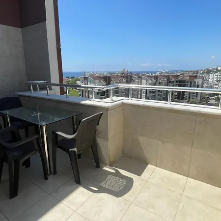 Spacious 4 1 Penthouse With Full Facilities, 500m To The Sea, Avsallar