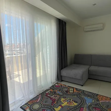 Spacious 4 1 Penthouse With Full Facilities, 500m To The Sea, Avsallar Apartman
