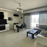 Spacious 4 1 Penthouse With Full Facilities, 500m To The Sea, Avsallar