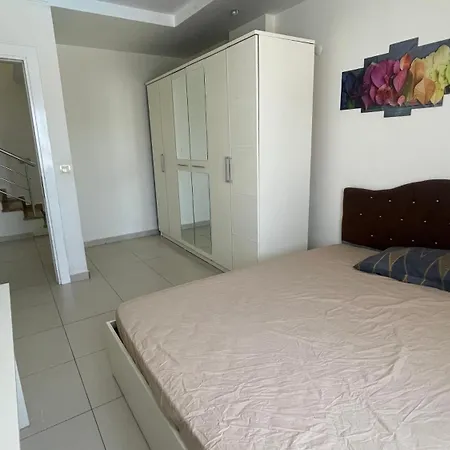 Spacious 4 1 Penthouse With Full Facilities, 500m To The Sea, Avsallar *